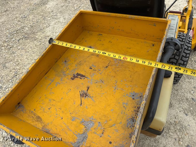 image for item ET1859 1999 Walker MCSU ZTR lawn mower