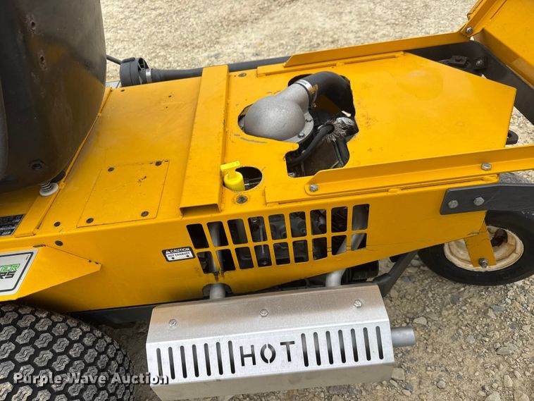 image for item ET1859 1999 Walker MCSU ZTR lawn mower