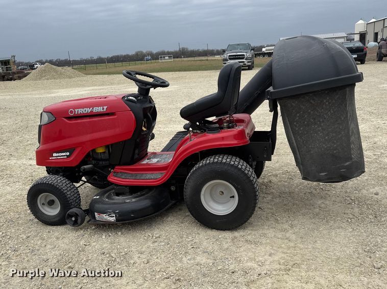 image for item ET1863 2013 Troy-Bilt Bronco lawn mower