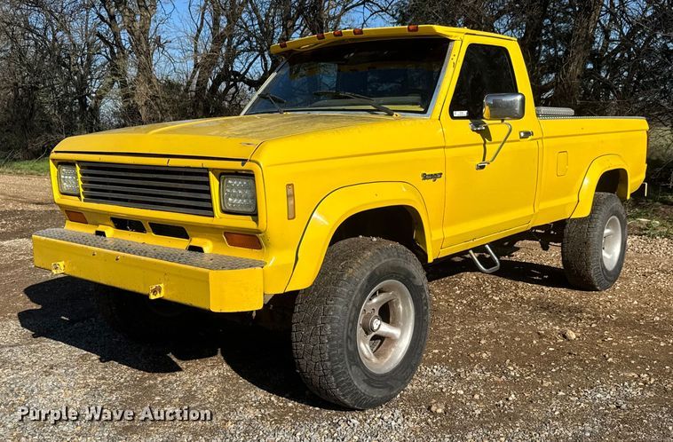 image for item ET1876 1983 Ford Ranger pickup truck