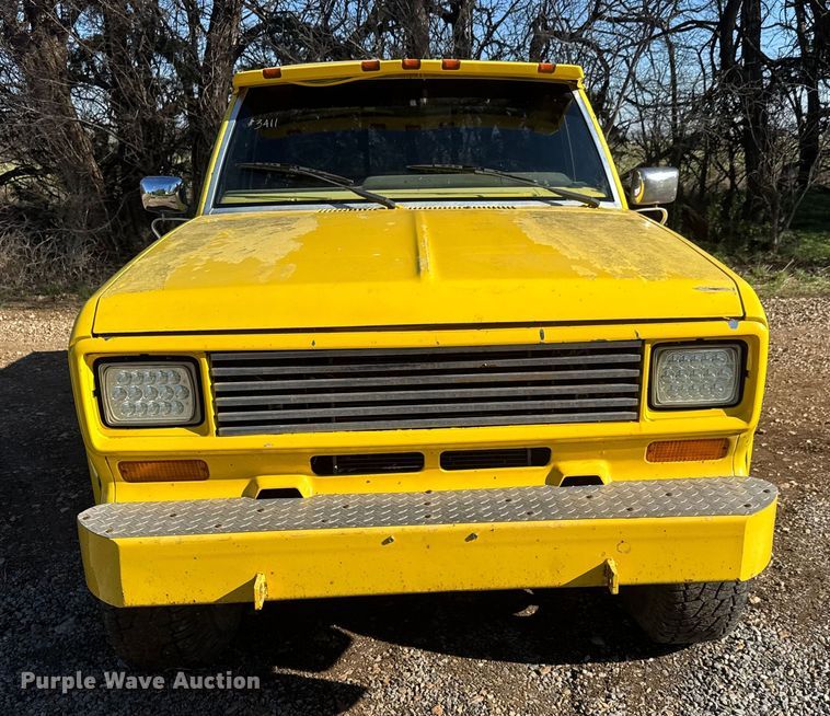 image for item ET1876 1983 Ford Ranger pickup truck