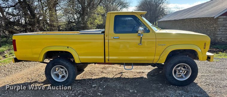 image for item ET1876 1983 Ford Ranger pickup truck