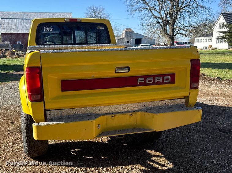 image for item ET1876 1983 Ford Ranger pickup truck