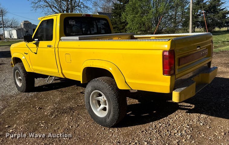 image for item ET1876 1983 Ford Ranger pickup truck