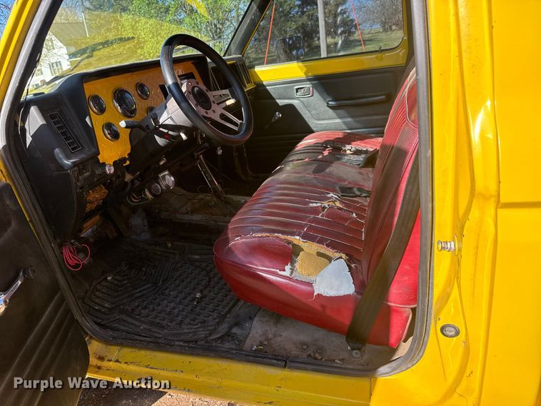 image for item ET1876 1983 Ford Ranger pickup truck