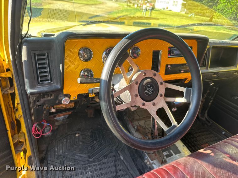 image for item ET1876 1983 Ford Ranger pickup truck
