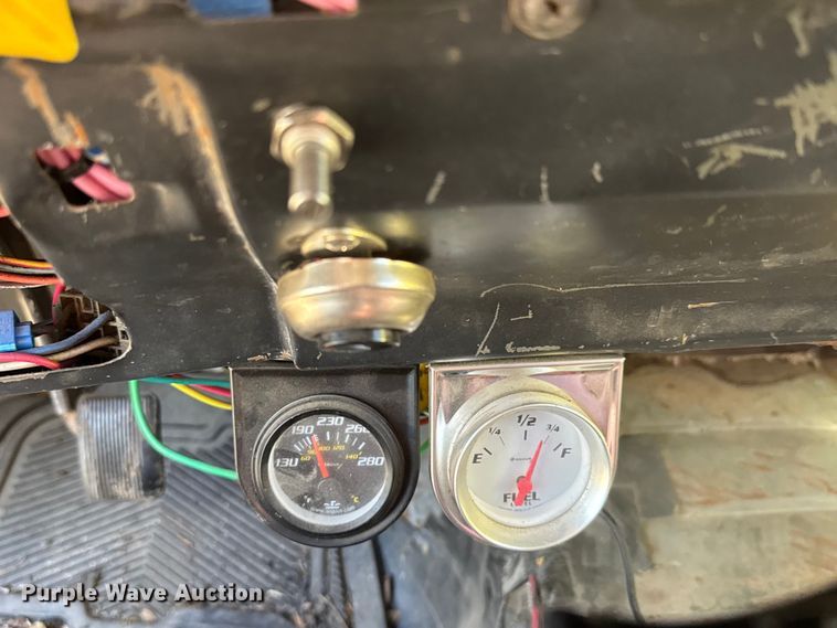 image for item ET1876 1983 Ford Ranger pickup truck