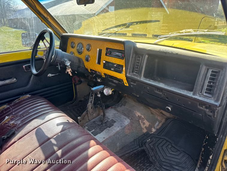 image for item ET1876 1983 Ford Ranger pickup truck