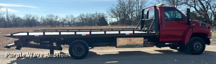 image for item ET4130 2007 GMC C5500 rollback truck