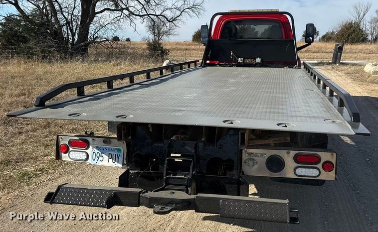 image for item ET4130 2007 GMC C5500 rollback truck