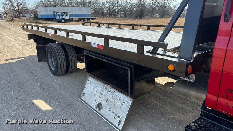 image for item ET4130 2007 GMC C5500 rollback truck