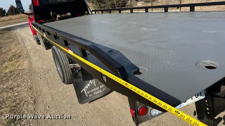 image for item ET4130 2007 GMC C5500 rollback truck