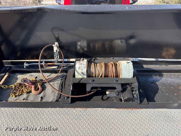 image for item ET4130 2007 GMC C5500 rollback truck