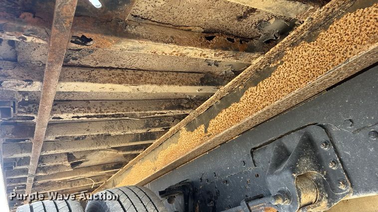 image for item ET4130 2007 GMC C5500 rollback truck