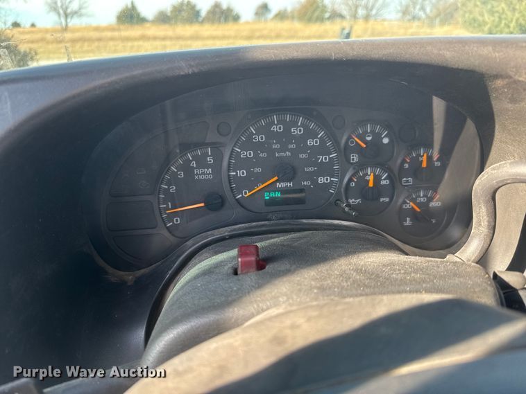 image for item ET4130 2007 GMC C5500 rollback truck