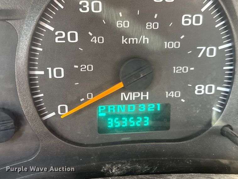 image for item ET4130 2007 GMC C5500 rollback truck