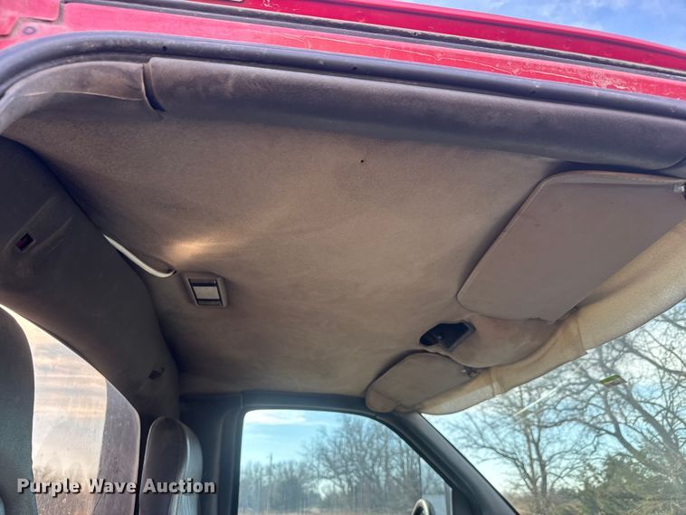 image for item ET4130 2007 GMC C5500 rollback truck