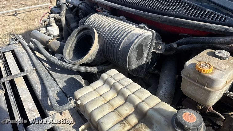 image for item ET4130 2007 GMC C5500 rollback truck