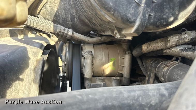 image for item ET4130 2007 GMC C5500 rollback truck