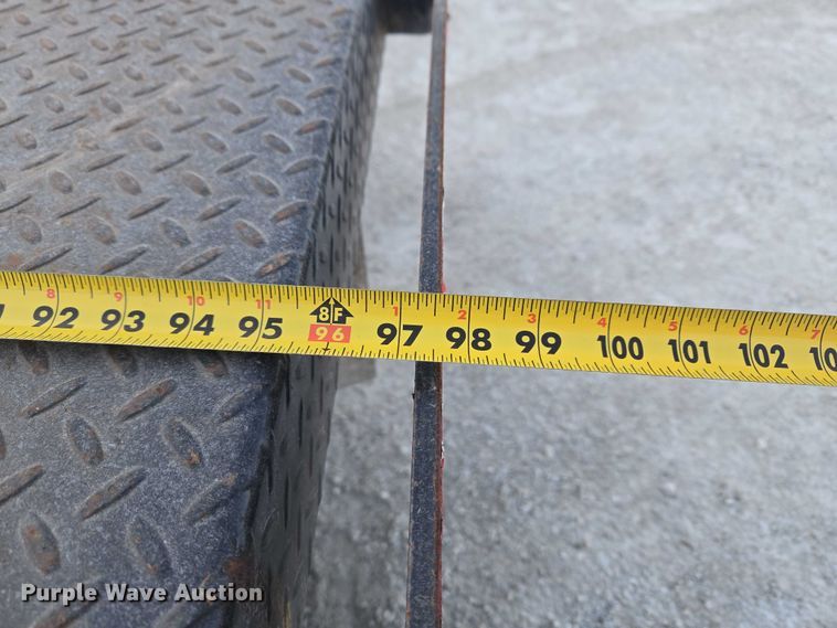 image for item ET5009 2021 RAM 3500 flatbed pickup truck