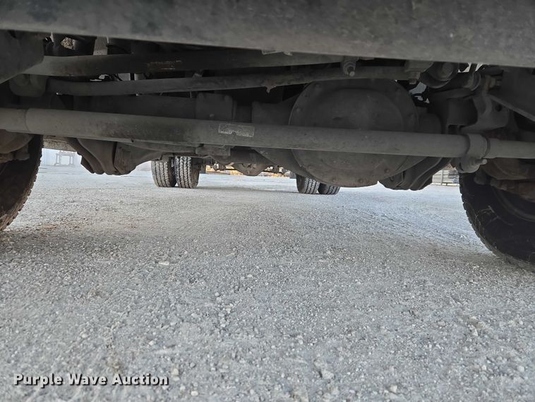 image for item ET5009 2021 RAM 3500 flatbed pickup truck