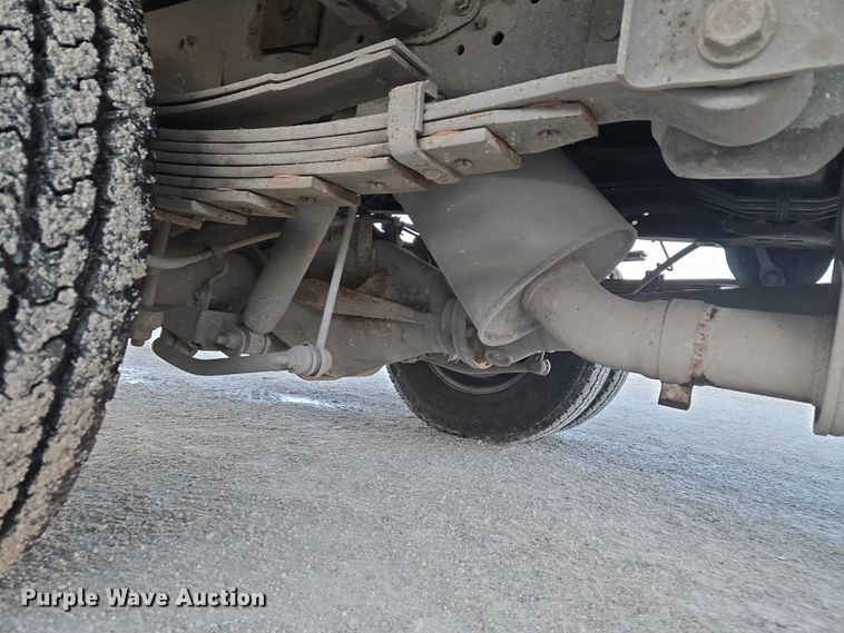 image for item ET5009 2021 RAM 3500 flatbed pickup truck