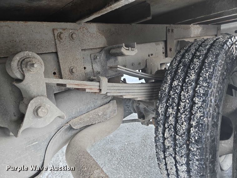 image for item ET5009 2021 RAM 3500 flatbed pickup truck