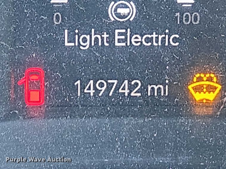 image for item ET5009 2021 RAM 3500 flatbed pickup truck