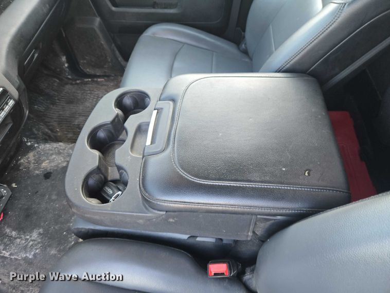 image for item ET5009 2021 RAM 3500 flatbed pickup truck