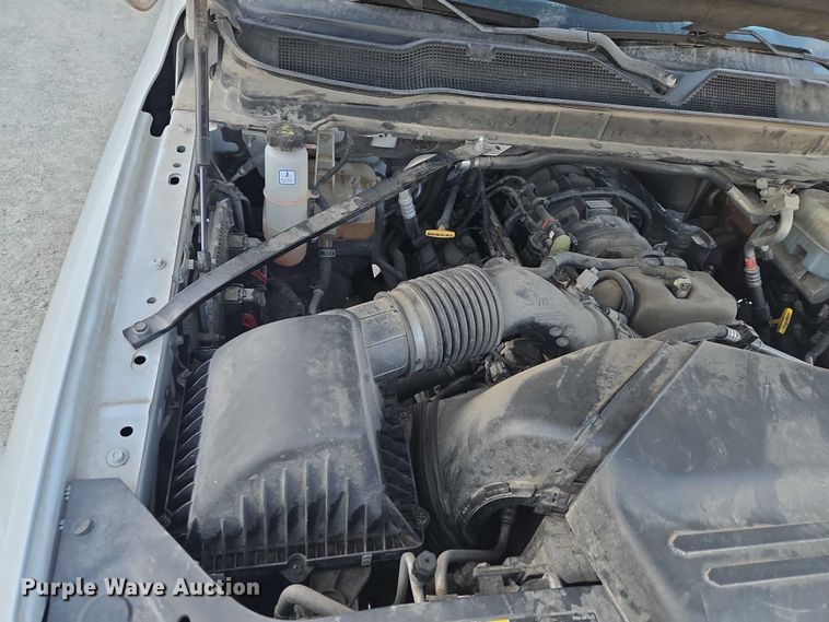 image for item ET5009 2021 RAM 3500 flatbed pickup truck