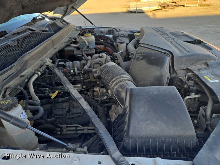 image for item ET5009 2021 RAM 3500 flatbed pickup truck