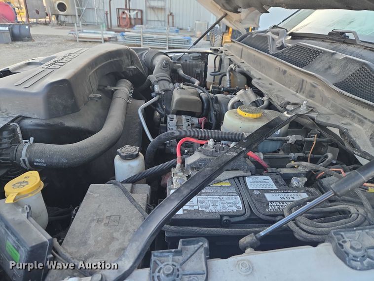 image for item ET5009 2021 RAM 3500 flatbed pickup truck