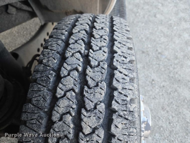 image for item ET5009 2021 RAM 3500 flatbed pickup truck