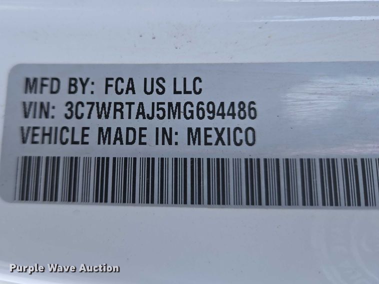 image for item ET5009 2021 RAM 3500 flatbed pickup truck