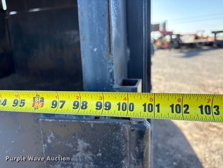 image for item EU0344 2001 Ford F350 Super Duty chip bed pickup truck