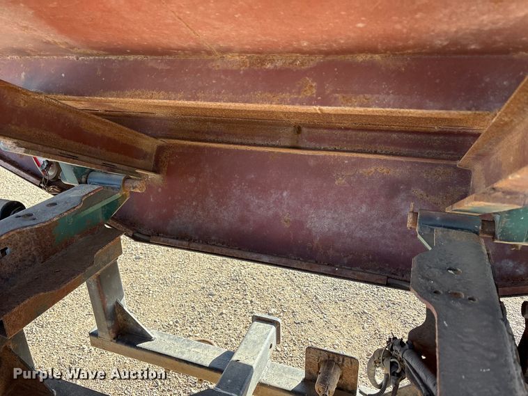 image for item EU0344 2001 Ford F350 Super Duty chip bed pickup truck