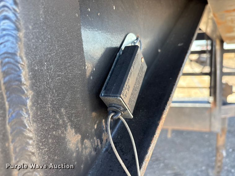 image for item EU0350 2018 Diamond T equipment trailer