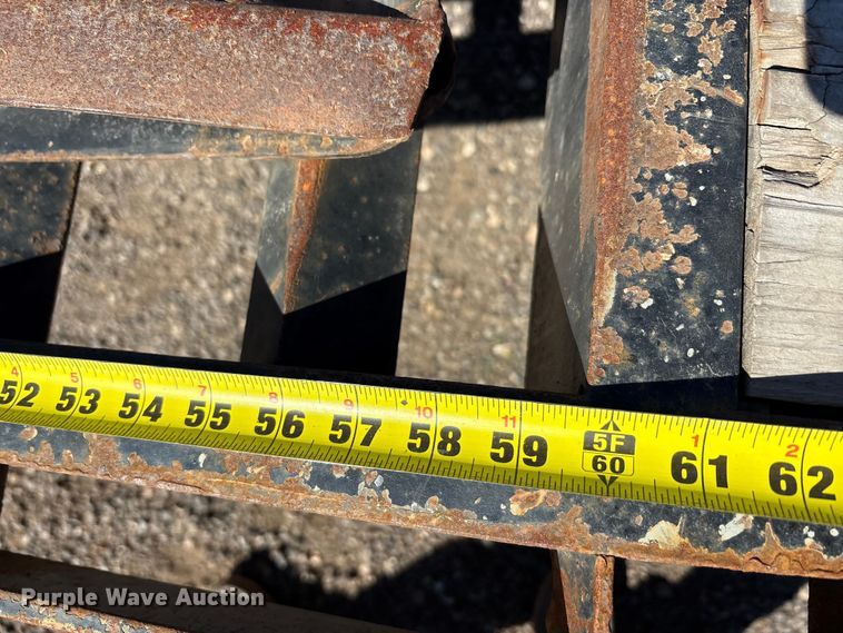 image for item EU0350 2018 Diamond T equipment trailer