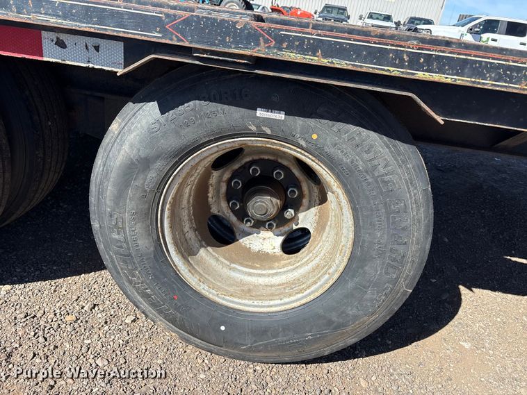image for item EU0350 2018 Diamond T equipment trailer