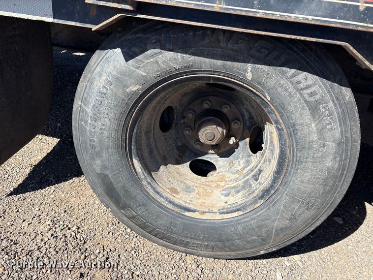 image for item EU0350 2018 Diamond T equipment trailer
