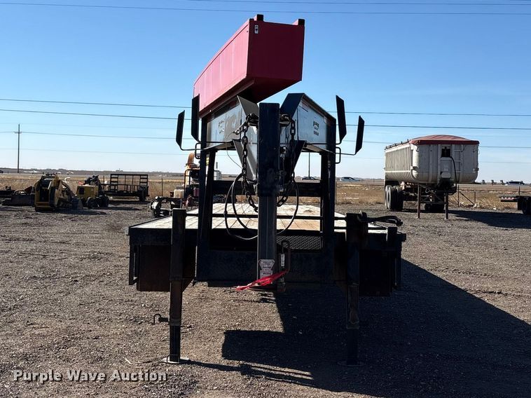 image for item EU0352 2013 Big Bubba's flatbed trailer