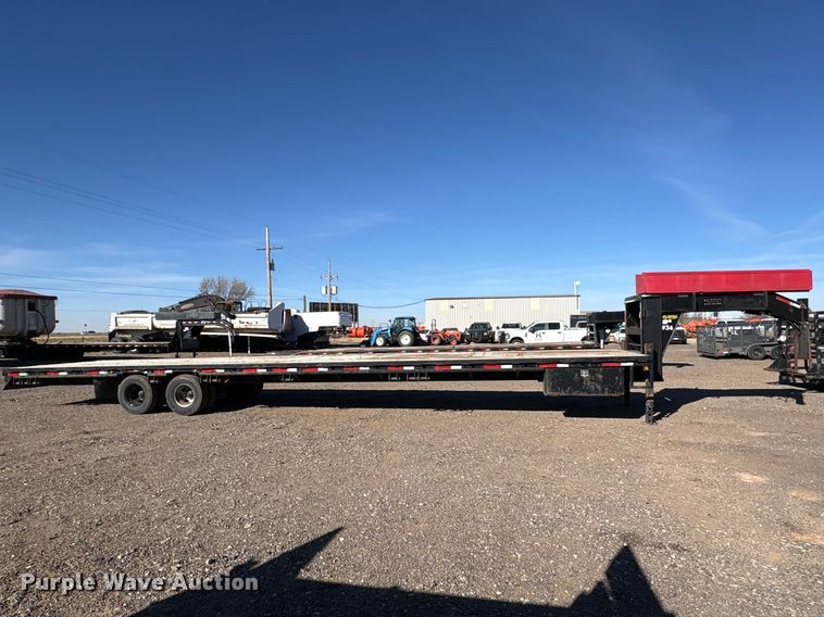image for item EU0352 2013 Big Bubba's flatbed trailer