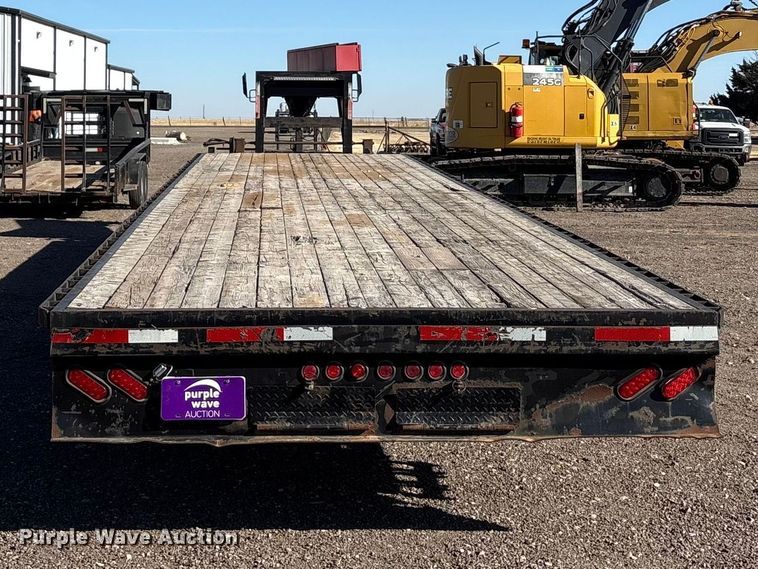 image for item EU0352 2013 Big Bubba's flatbed trailer