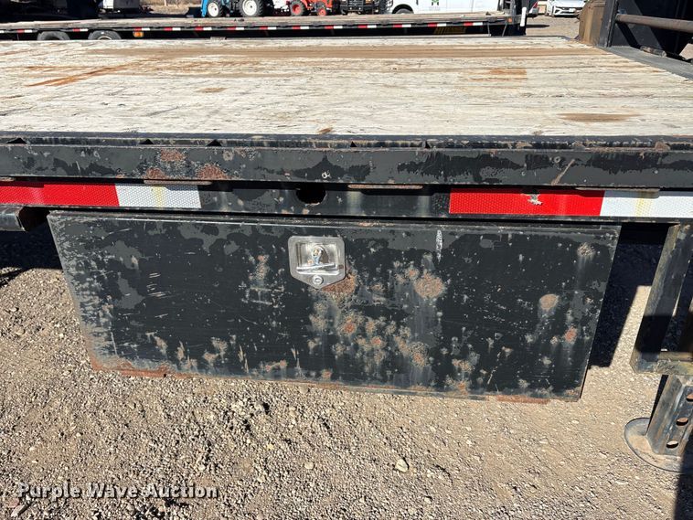 image for item EU0352 2013 Big Bubba's flatbed trailer