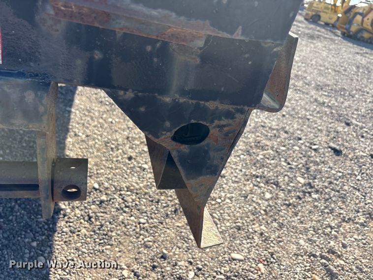image for item EU0352 2013 Big Bubba's flatbed trailer
