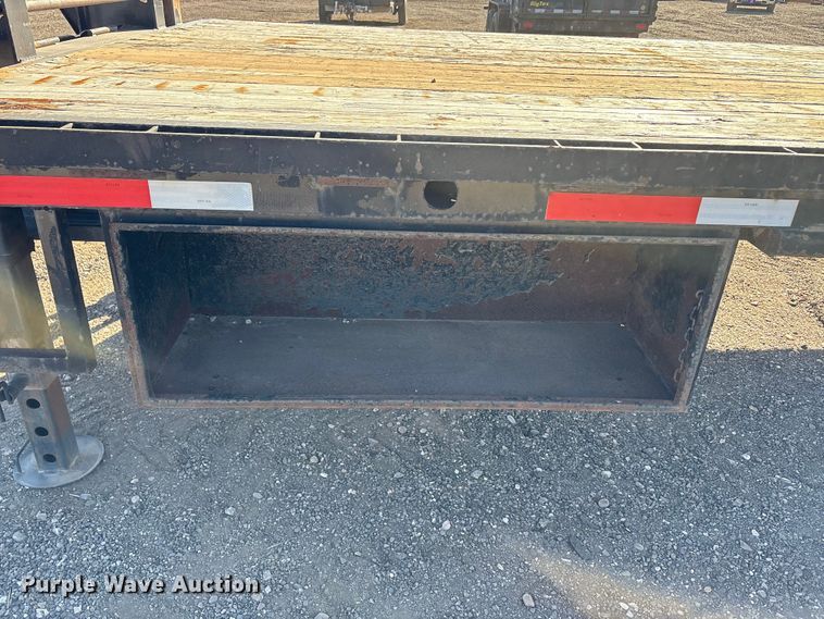 image for item EU0352 2013 Big Bubba's flatbed trailer