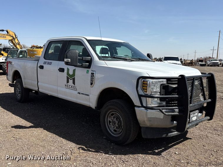 image for item EU0361 2019 Ford F250 Super Duty Crew Cab pickup truck