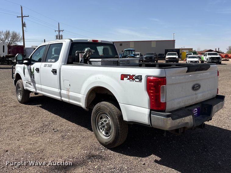 image for item EU0361 2019 Ford F250 Super Duty Crew Cab pickup truck