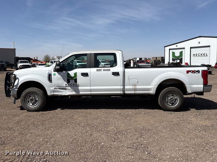 image for item EU0361 2019 Ford F250 Super Duty Crew Cab pickup truck