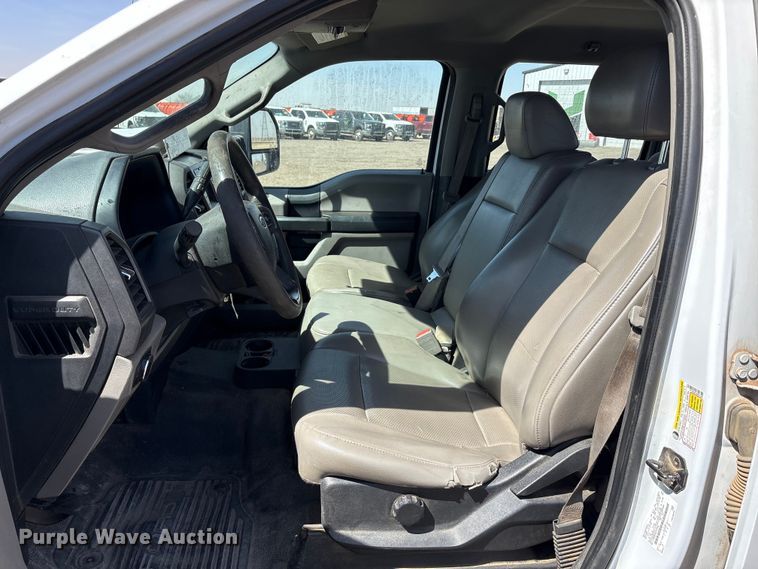 image for item EU0361 2019 Ford F250 Super Duty Crew Cab pickup truck